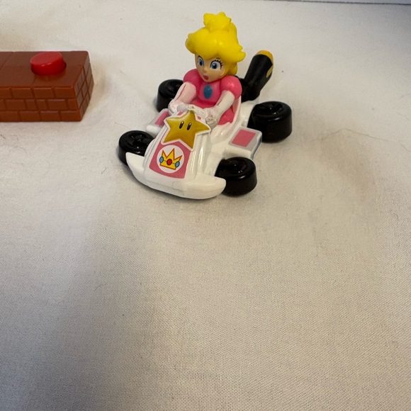 Mario Kart Toy Set of 4 - Picture 3 of 7